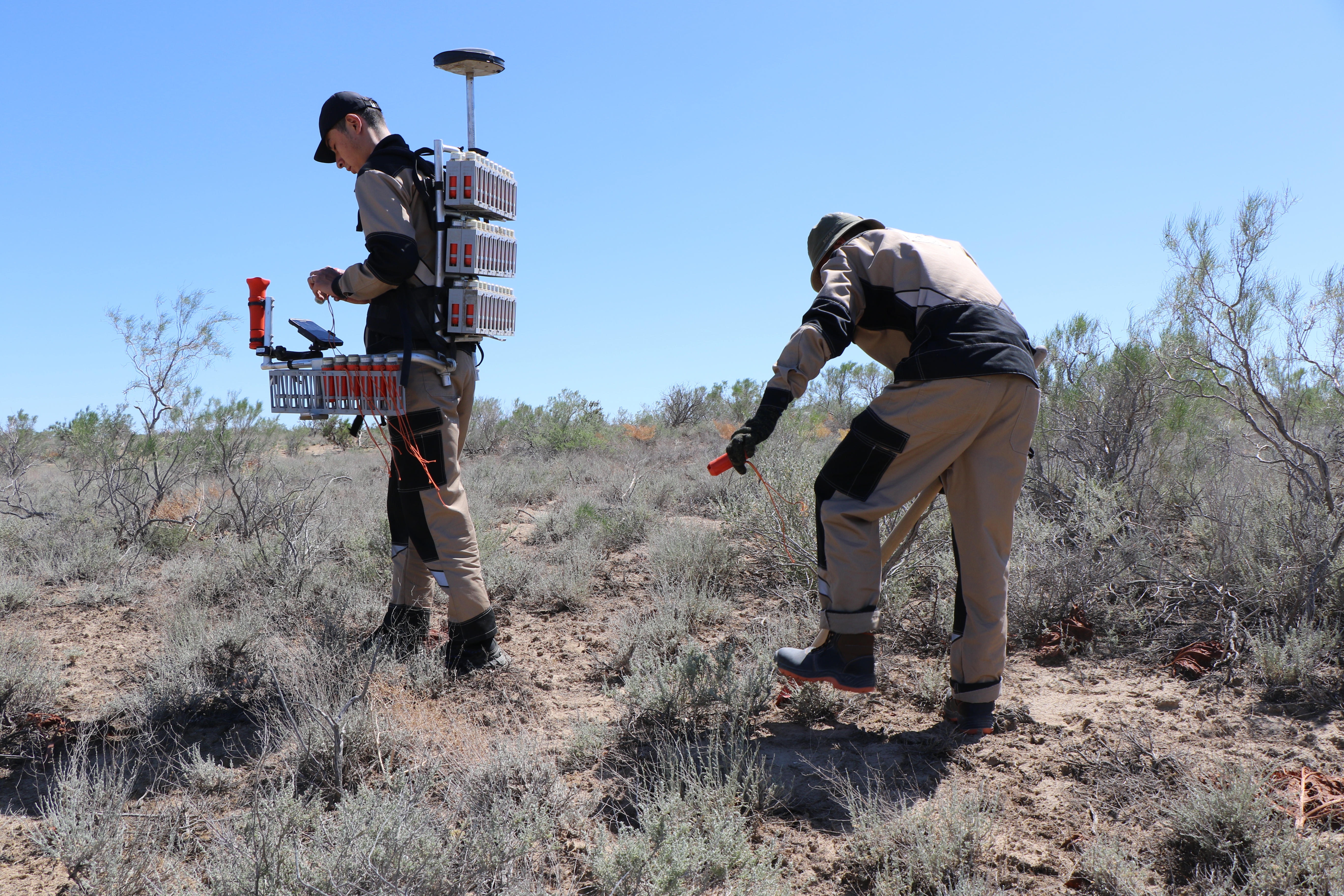 Samga Petroleum seismic crew deploying STRYDE nodes for an oil and gas seismic survey