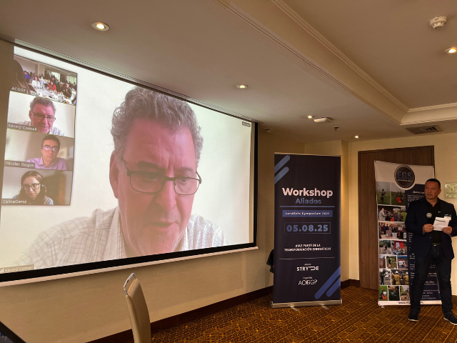 STRYDE nodal seismic experts answering questions on a live Q&A at LandSeis 2025
