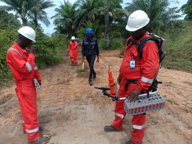Geolander seismic crew training in Angola